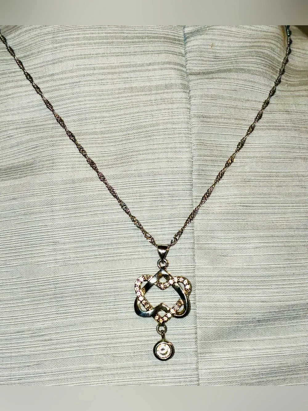 925 Sterling Silver Intertwined Hearts Pendants and Necklace - Picture 1 of 7